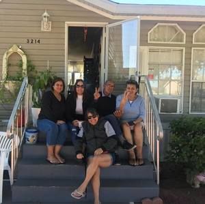 Meet your Posher, Ines